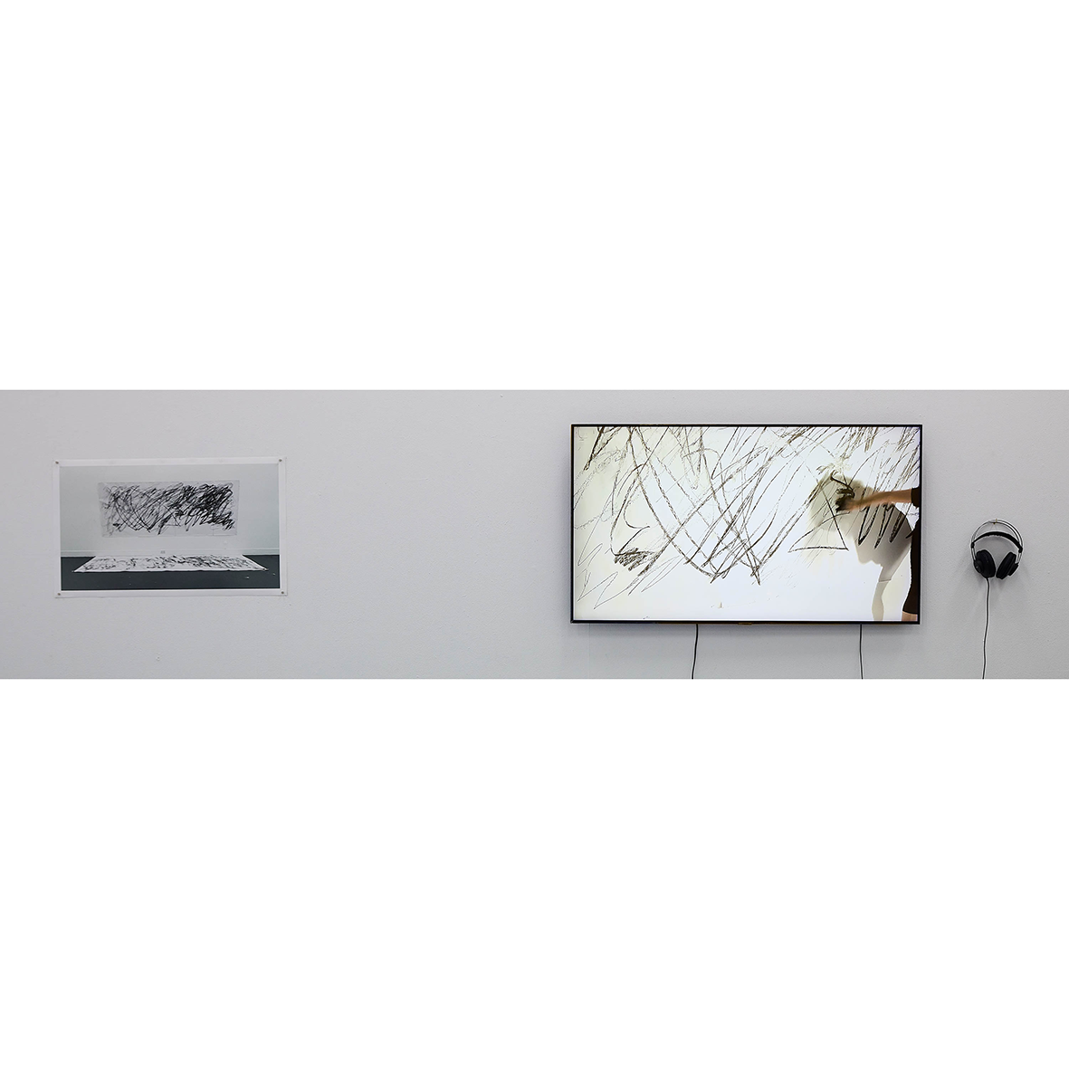 Performance Drawing and Documentation of Traces