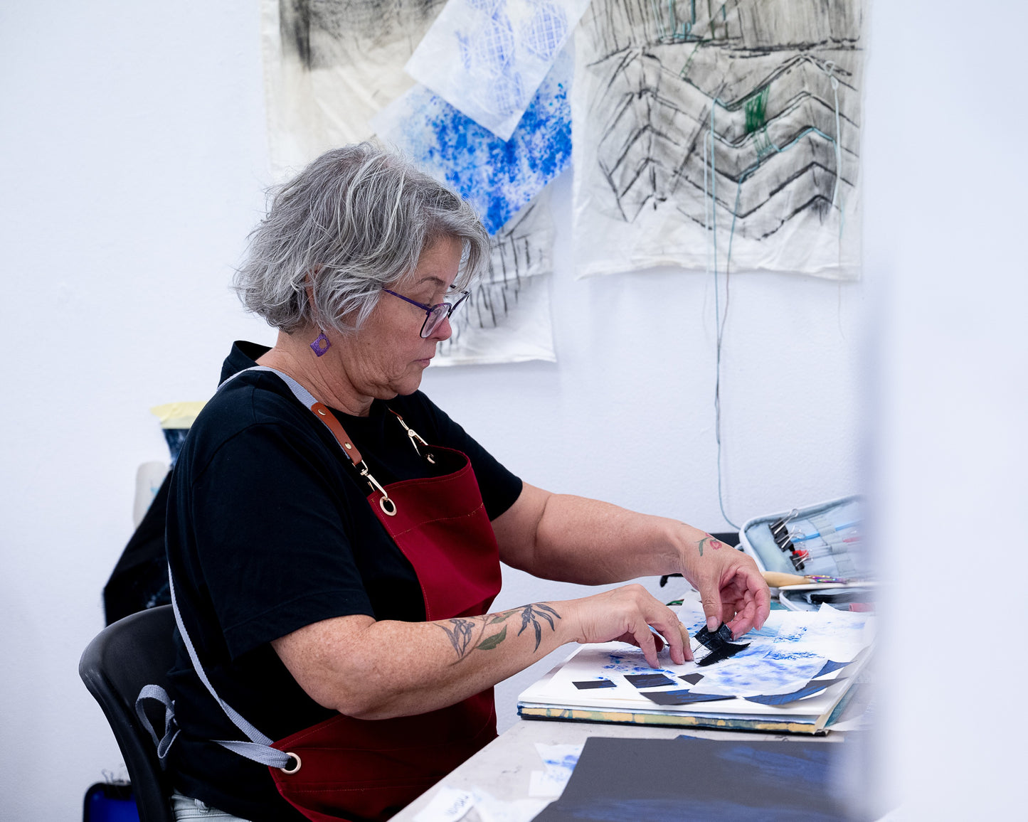 Drawing with Threads and Textiles